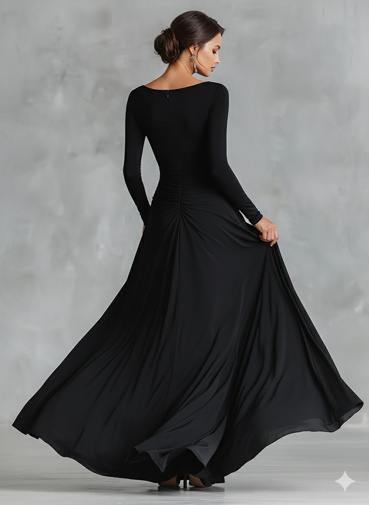 Robe maxi élégante à plis fluides