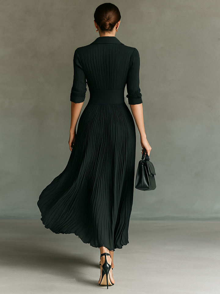 Robe longue plissée de luxe avec ceinture ajustable et col tailleur