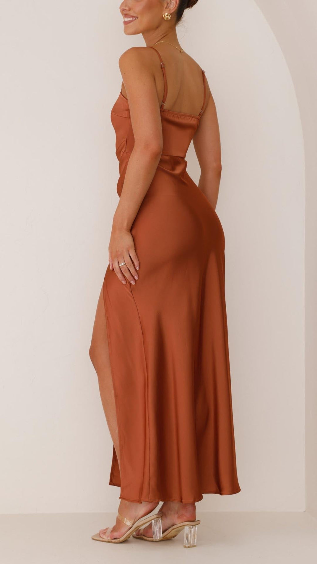 ALYA | ROBE LONGUE EN SATIN